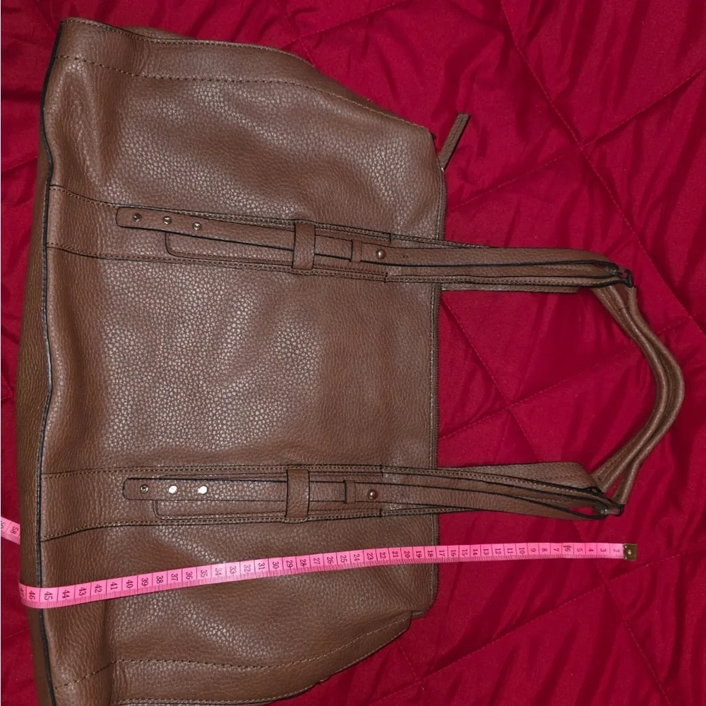 Liz Claiborne Tan Duffel Bag